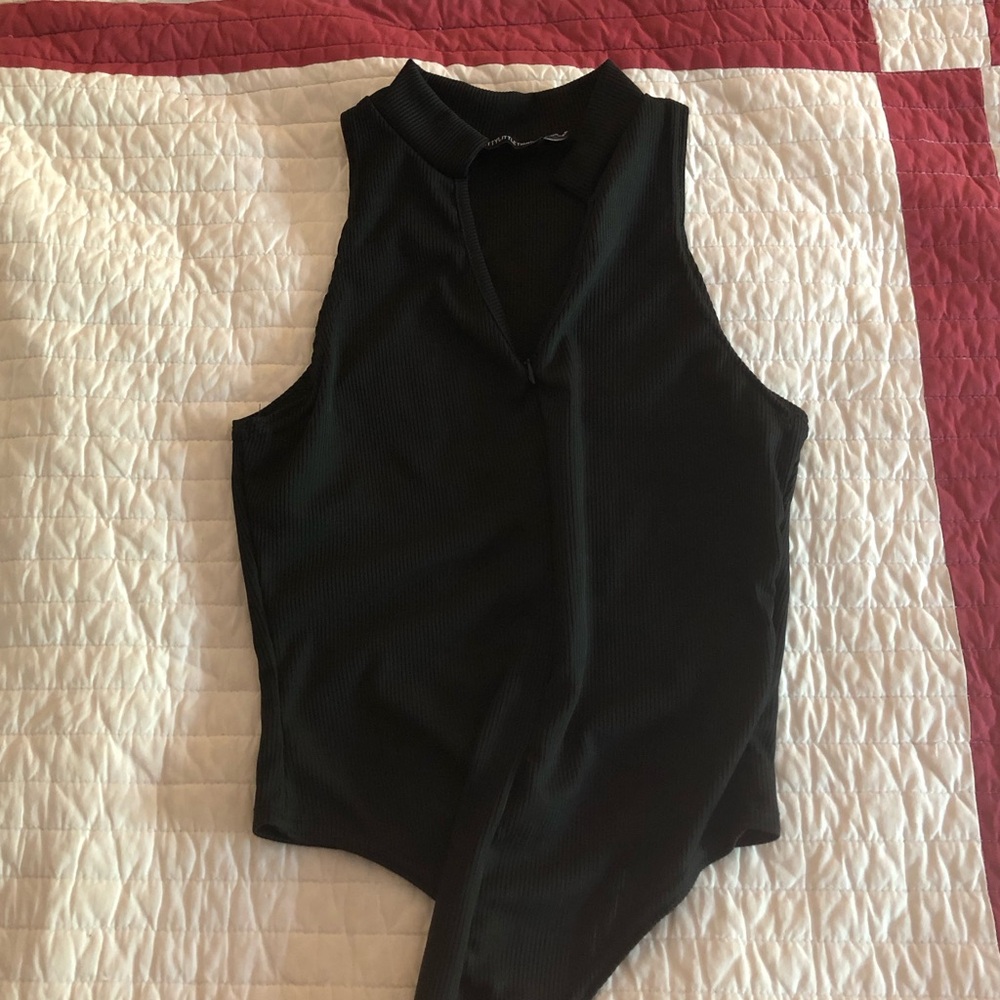 Prettylittlething body suit. Black.